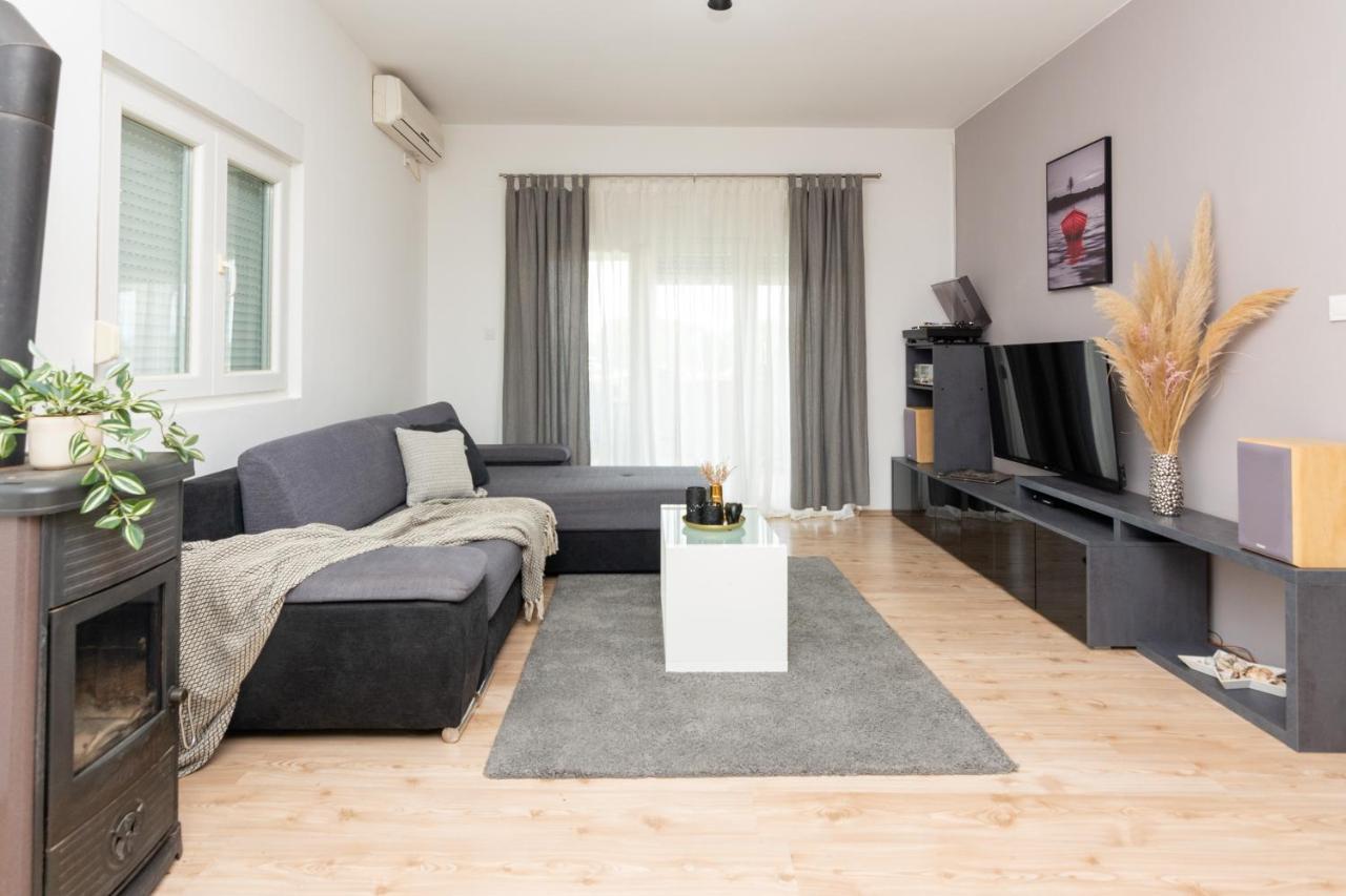 Holiday Home Bibano Бибинє Екстер'єр фото